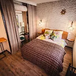 Premium In With Garden Apartament