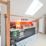Premium In With Garden Apartament
