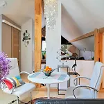 Premium In With Garden Apartament