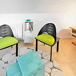 Premium In With Garden Apartament