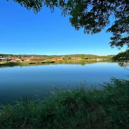 Premium In With Garden Appartement