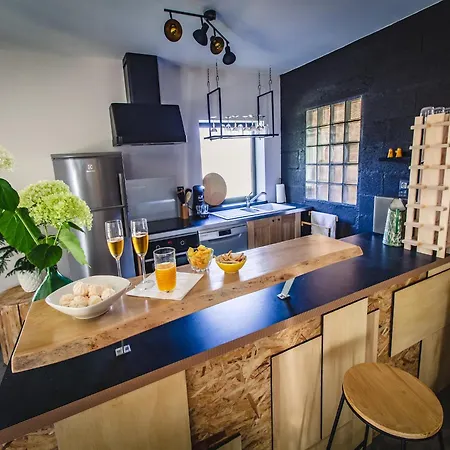 Premium In With Garden