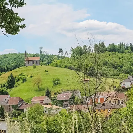 Premium In With Garden Appartement