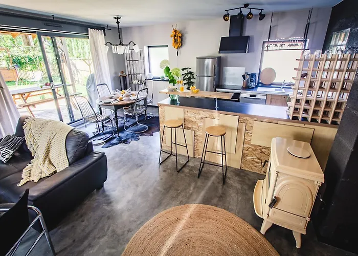 Premium In With Garden